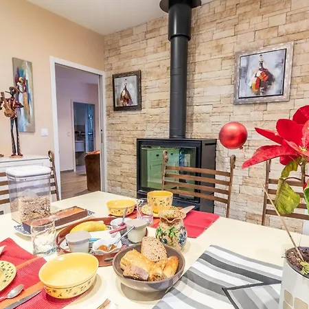 La Bourbonnaise Bed and Breakfast Corme-Royal