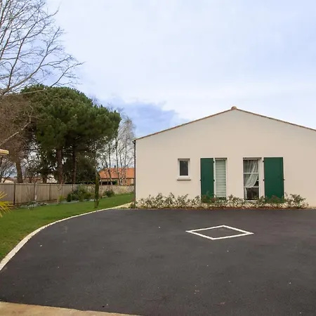 La Bourbonnaise 3* Corme-Royal